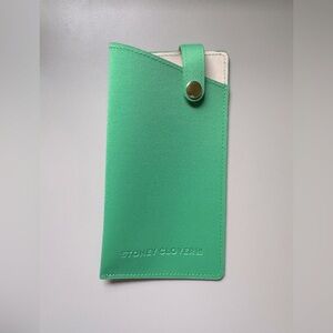 Stoney Clover Lane Light Green Sunglasses Case Holder Cleaning Cloth Never Used